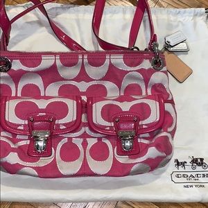 Fuchsia pink coach bag used in great condition